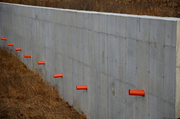 Cost of Retaining Wall Drainage in Painesville